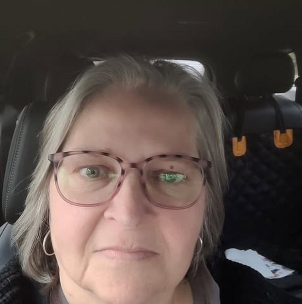 Meet your Posher, Miriam